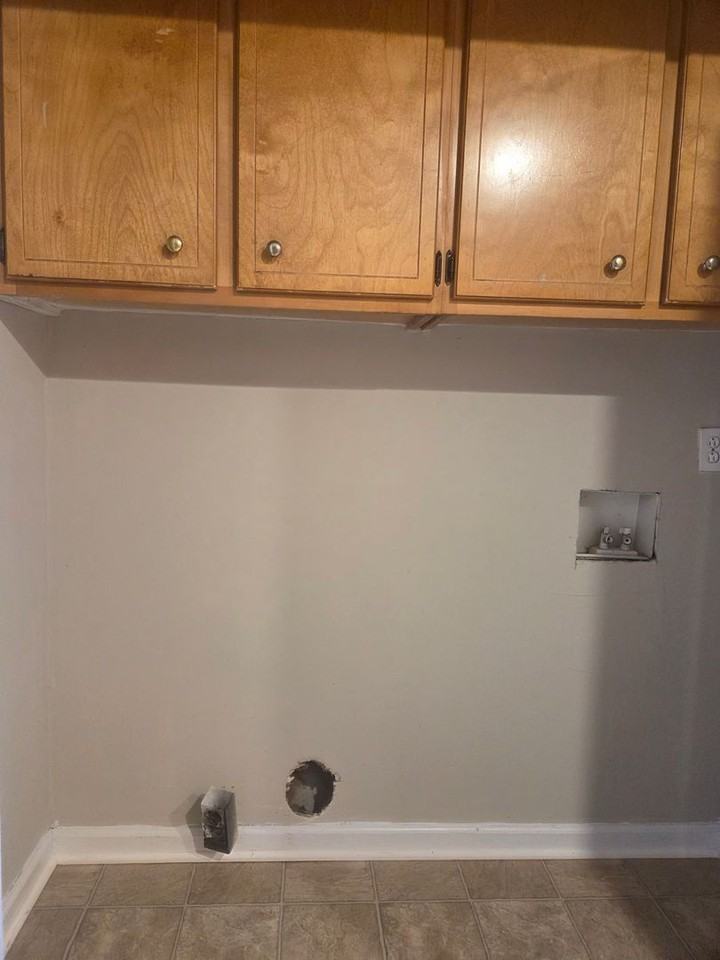 907 Canyon Ct - Photo 7 of 26