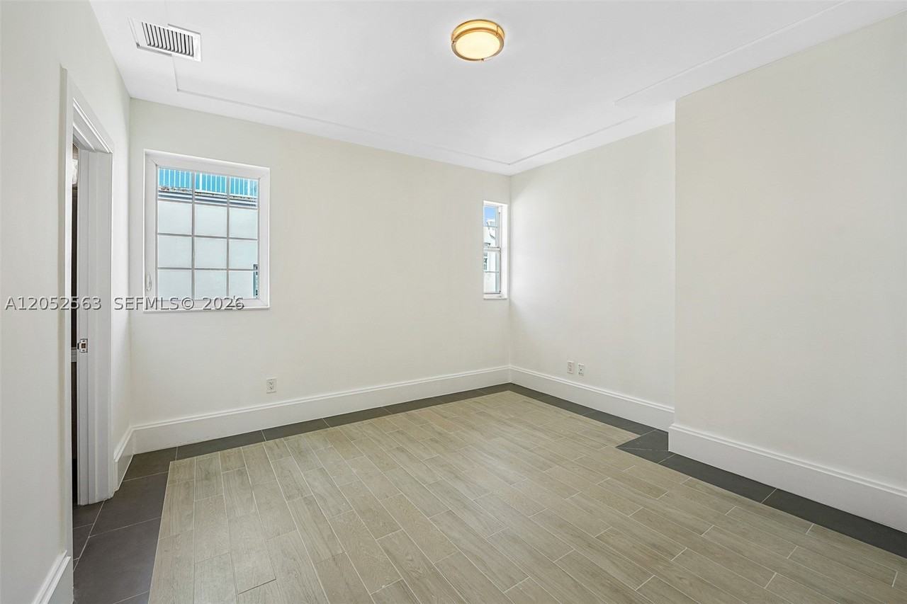 1509 Pennsylvania Ave #9 - Photo 5 of 15