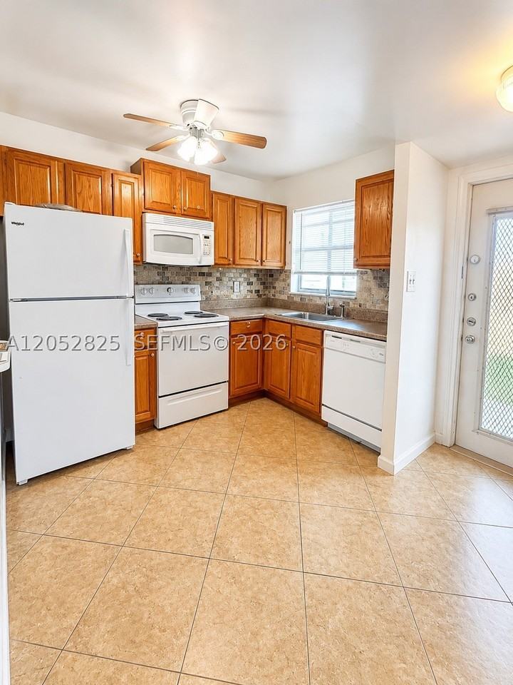 8220 Sunrise Lakes Blvd #309 - Photo 2 of 16