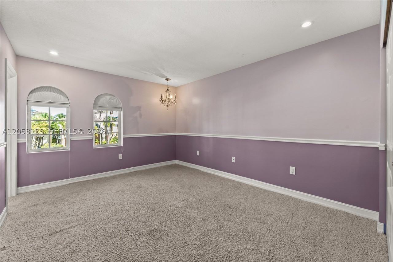 3110 Ne 210th Ter - Photo 7 of 16