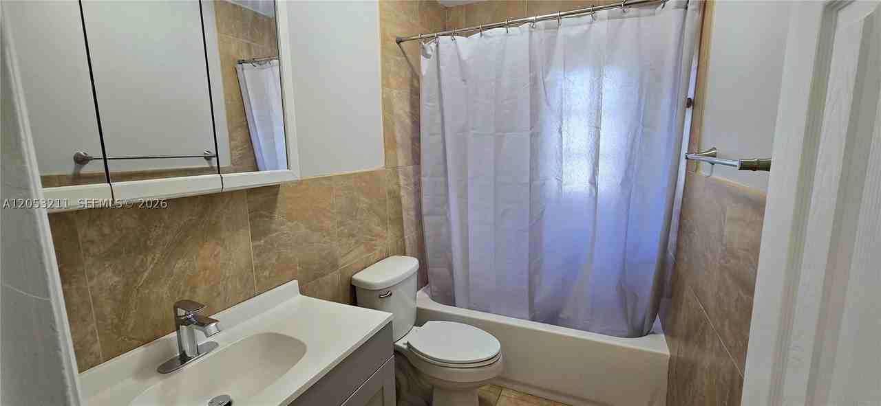 19572 Nw 29th Pl #19572 - Photo 6 of 14