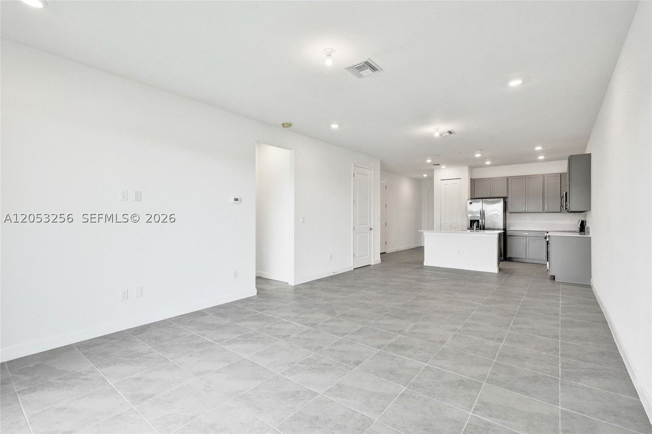 3783 Harborside Ave - Photo 6 of 50