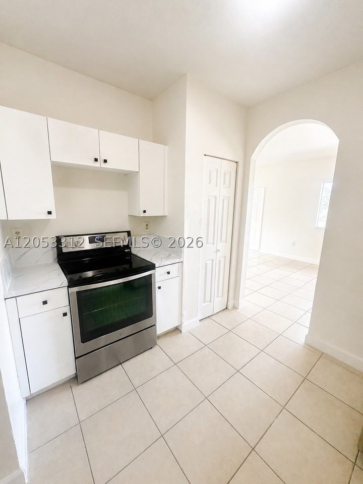 26524 Sw 138th Ave #26524 - Photo 4 of 19