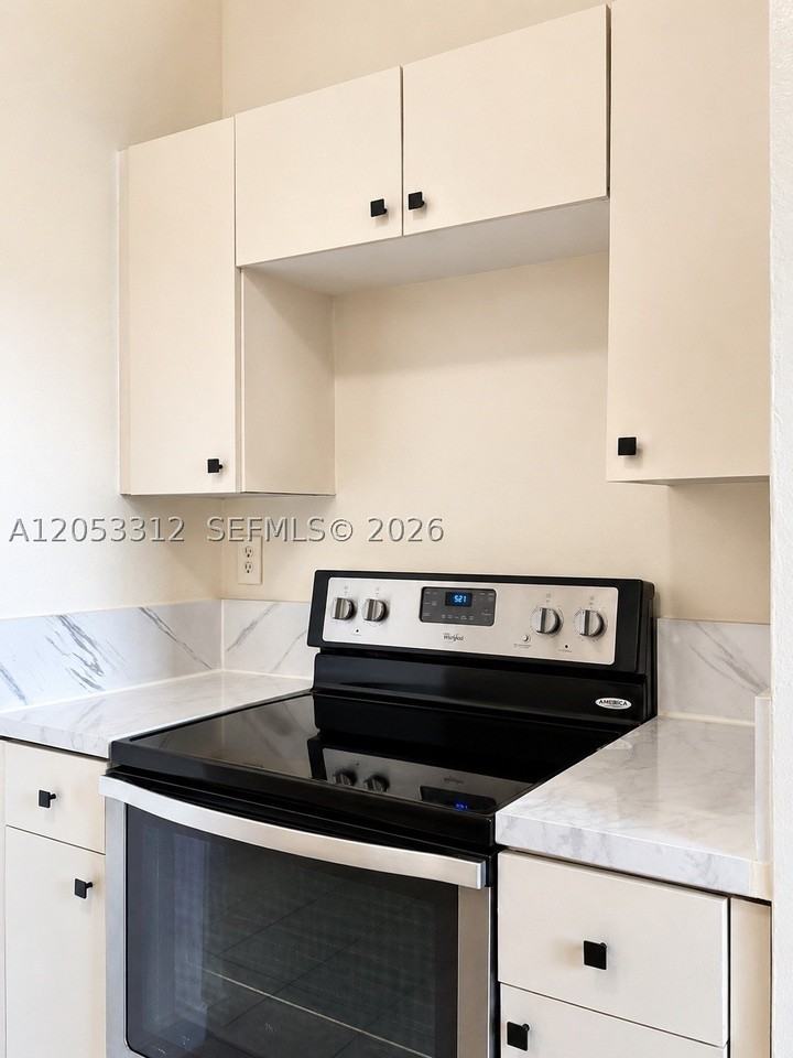 26524 Sw 138th Ave #26524 - Photo 6 of 19