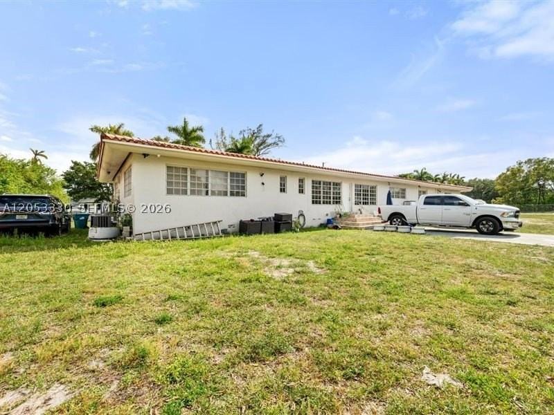1895 Nw 175th St - Photo 2 of 16