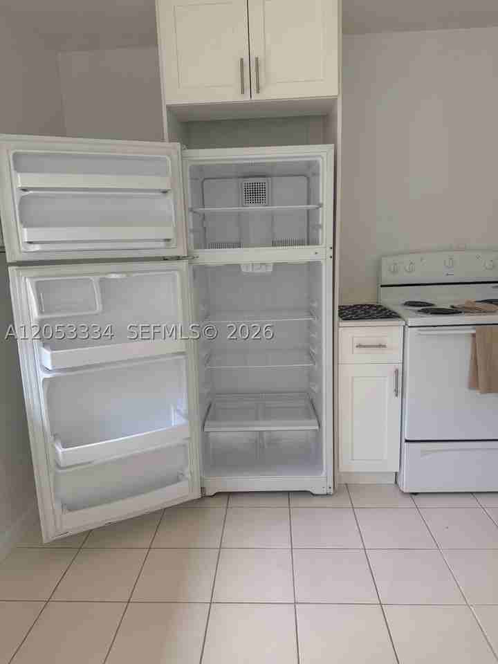 1240 Ne 12th Ave #1-5 - Photo 6 of 16