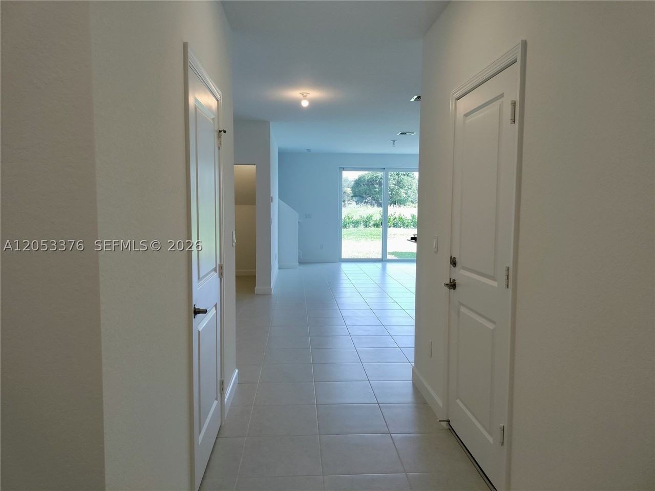 694 Se Lake Falls St - Photo 5 of 27