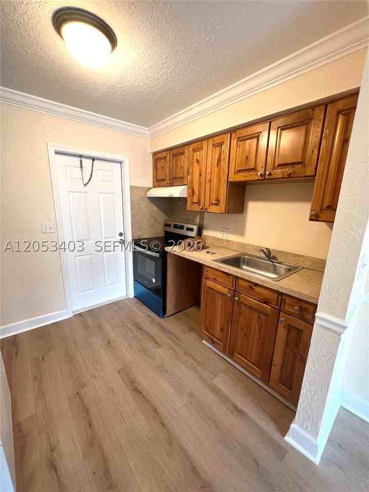 8701 Nw 38th Dr #B1 - Photo 5 of 8