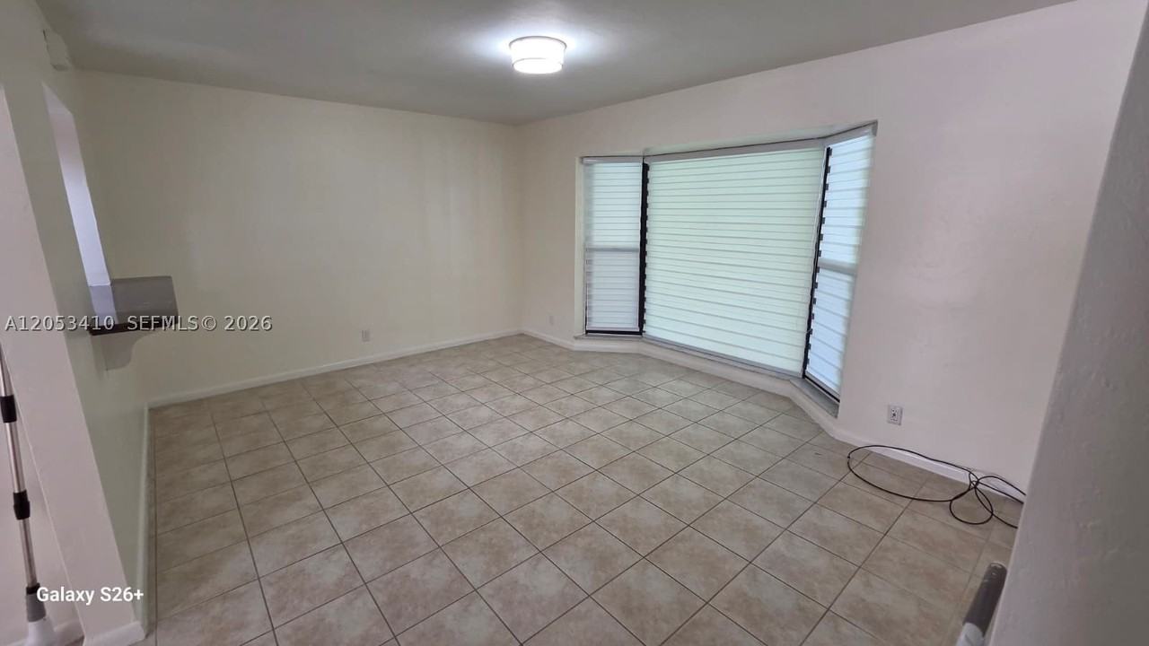 400 Holloway Dr #400 - Photo 6 of 11