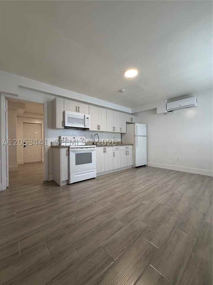 60 Nw 71st St #6 - Photo 3 of 8