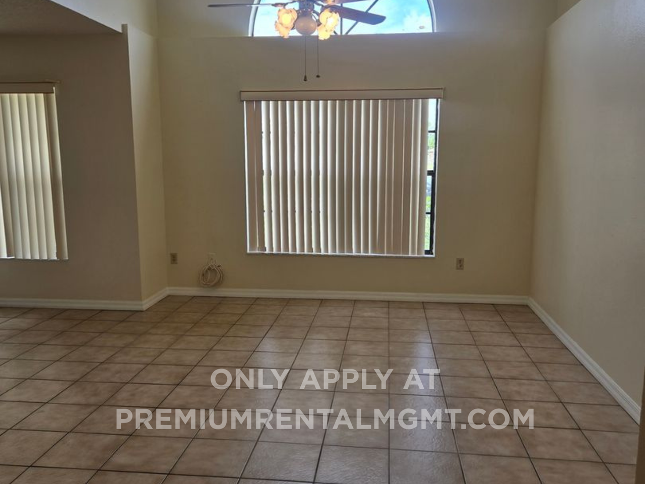 838 Honolulu Woods Ln - Photo 2 of 8