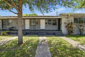 featured image of 7410 Nw Miami Pl #7414