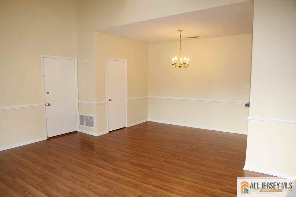 9006 Tamarron Dr - Photo 4 of 14