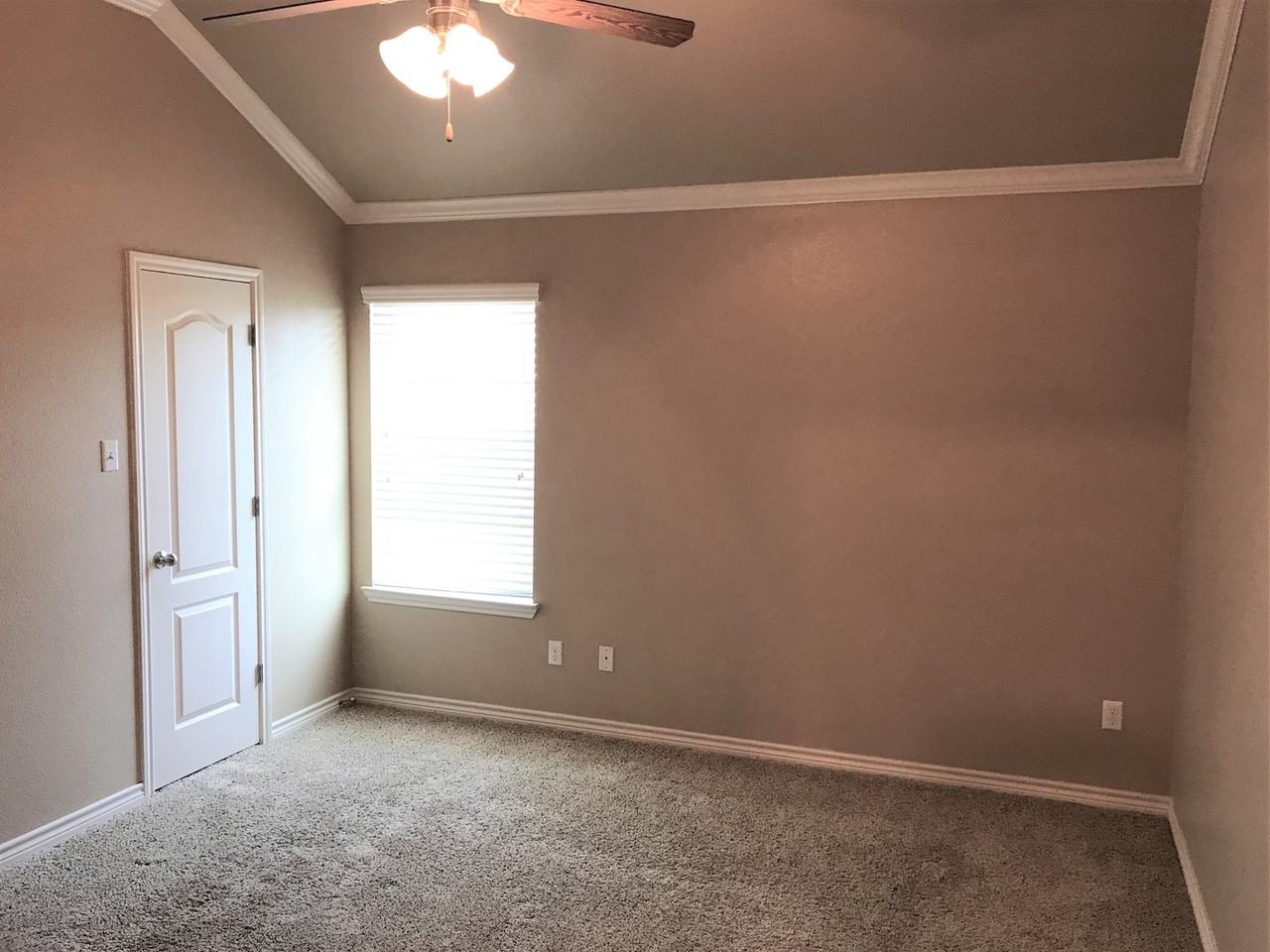 4707 Passion Flower Blvd Apt A - Photo 6 of 25