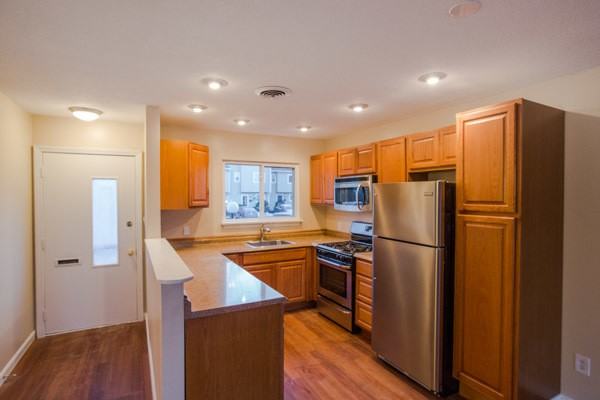 2D Markham Cir - Photo 3 of 14