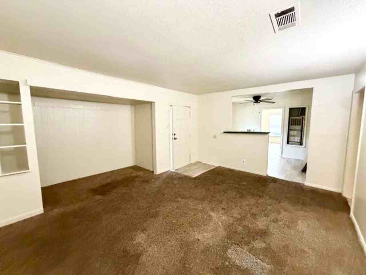 600 Camp Dr - Photo 3 of 14