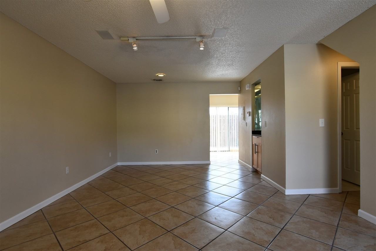 3374 Cedar Springs Pl - Photo 3 of 25
