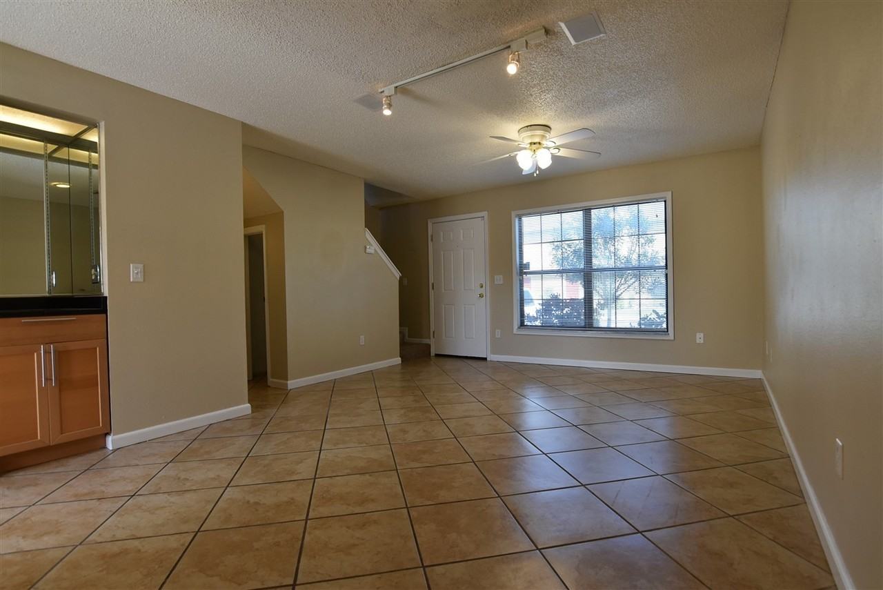 3374 Cedar Springs Pl - Photo 4 of 25