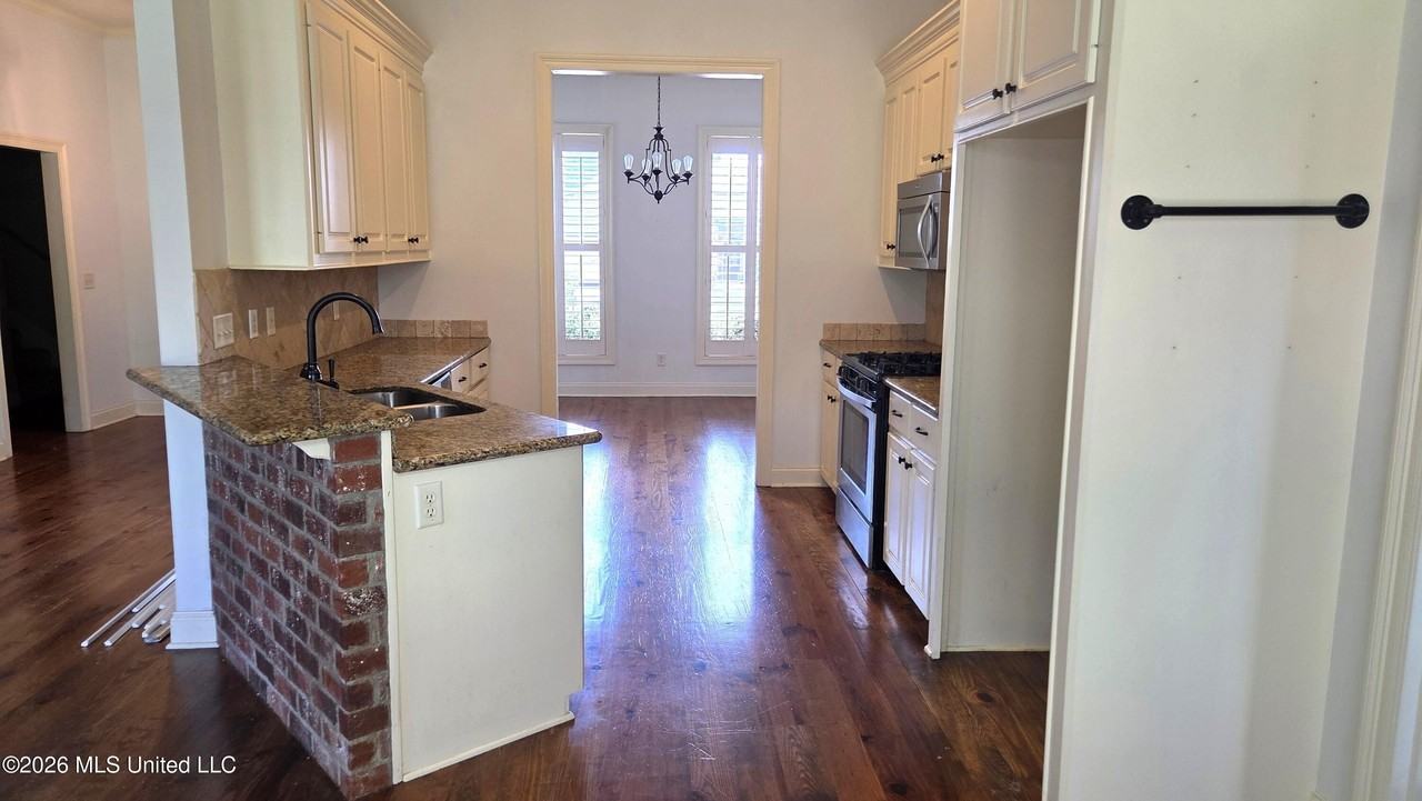 102 Oak Meadow Ct - Photo 6 of 24