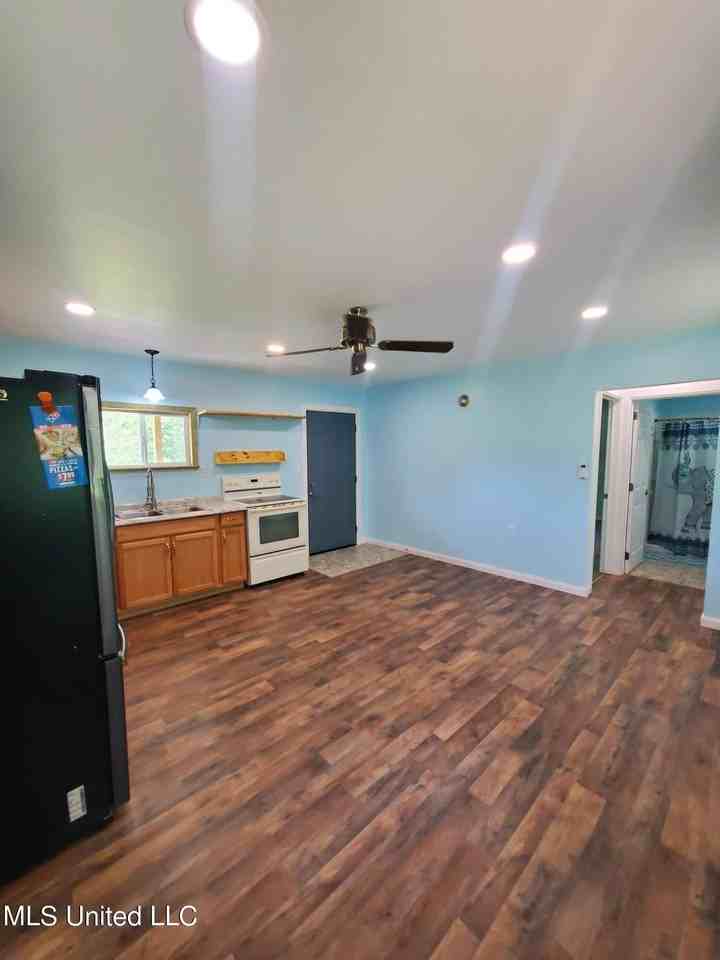 20499 Twin Lakes Dr - Photo 6 of 17