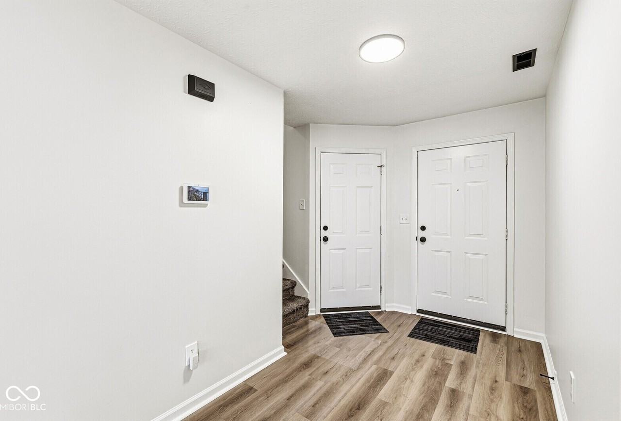 2747 Foxbriar Pl - Photo 5 of 31