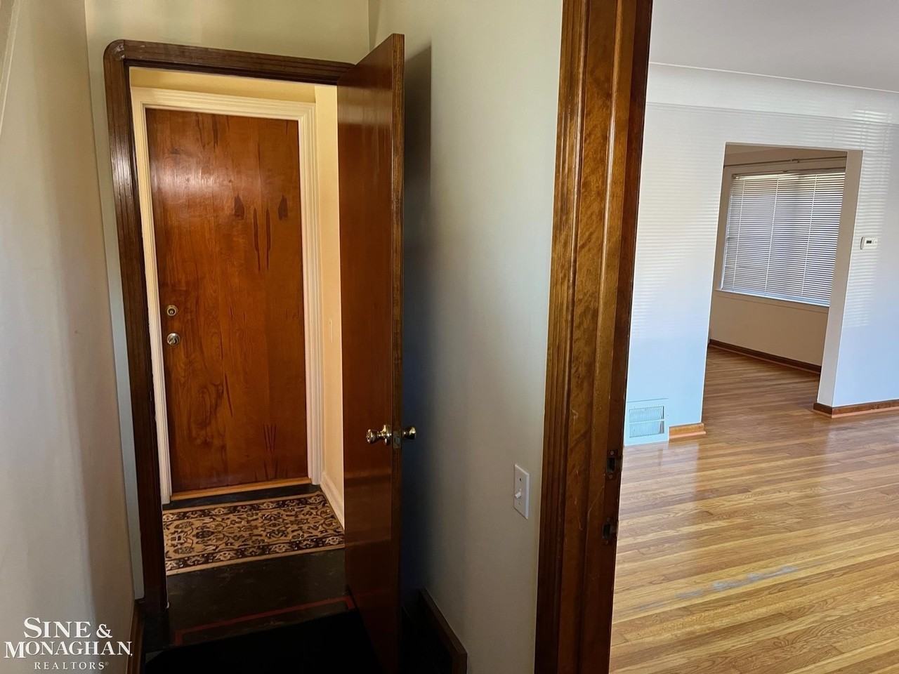 1351 Somerset Ave - Photo 3 of 29