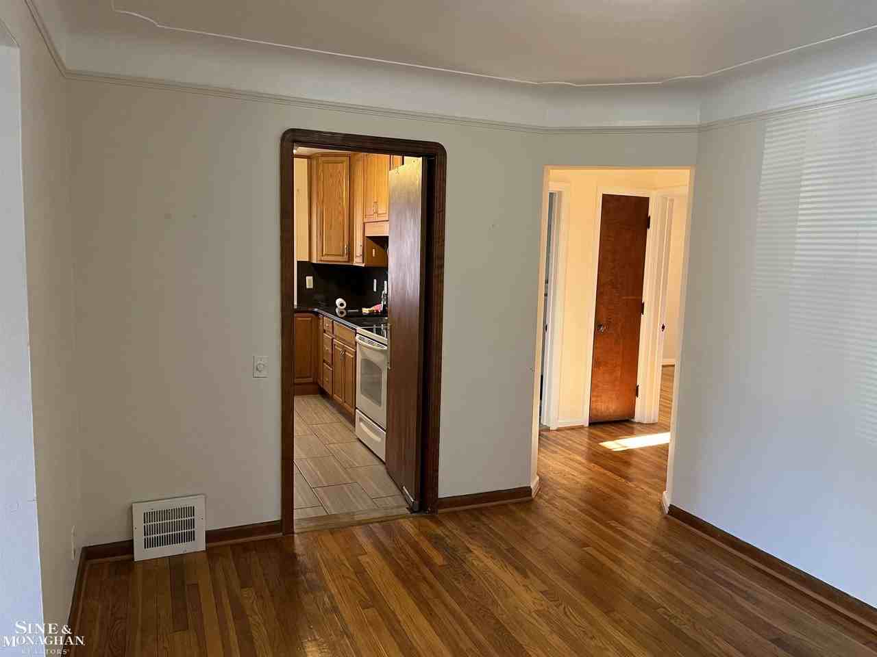 1351 Somerset Ave - Photo 7 of 29