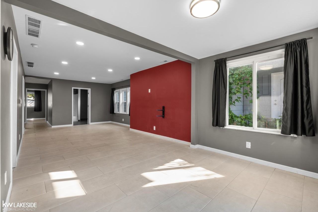 8281 Meadow Ave - Photo 7 of 25