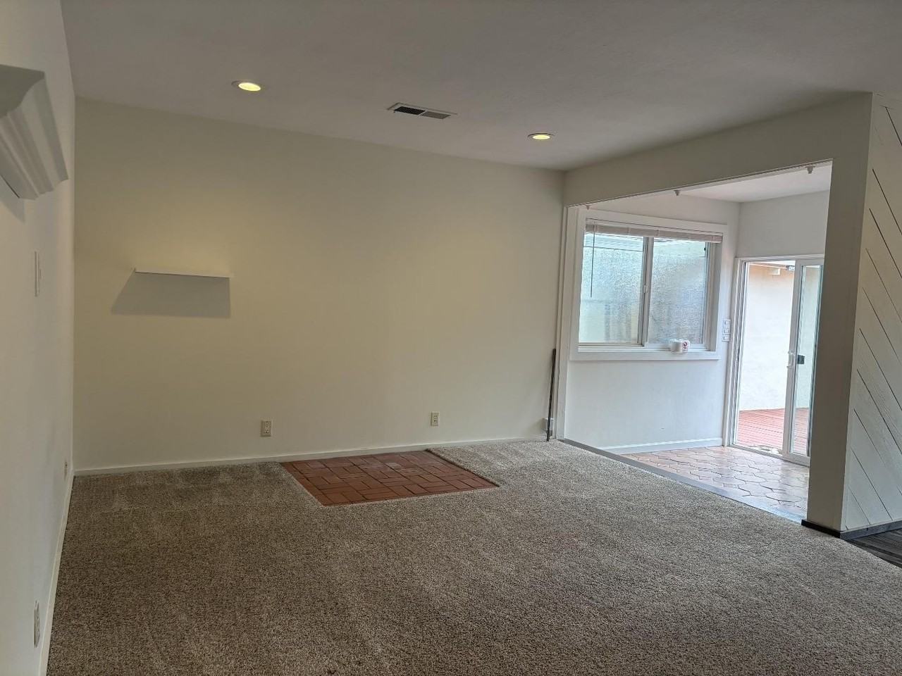 482 Nottingham Way - Photo 3 of 21