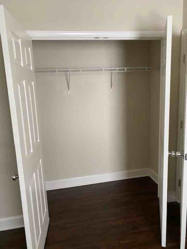 405 Meador Dr - Photo 7 of 17