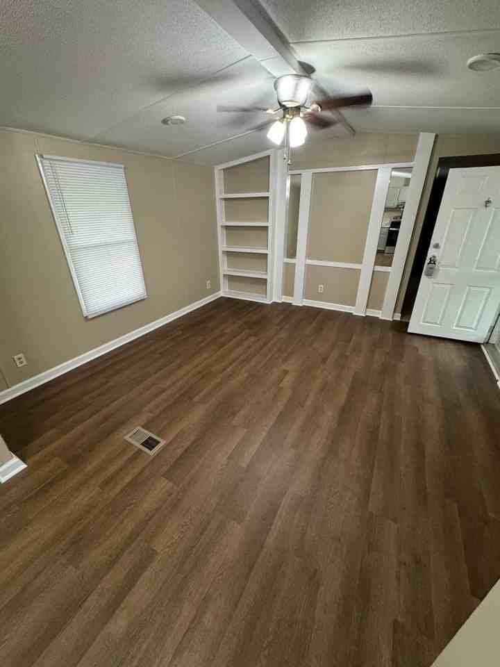 3252 Balkan Dr - Photo 2 of 15