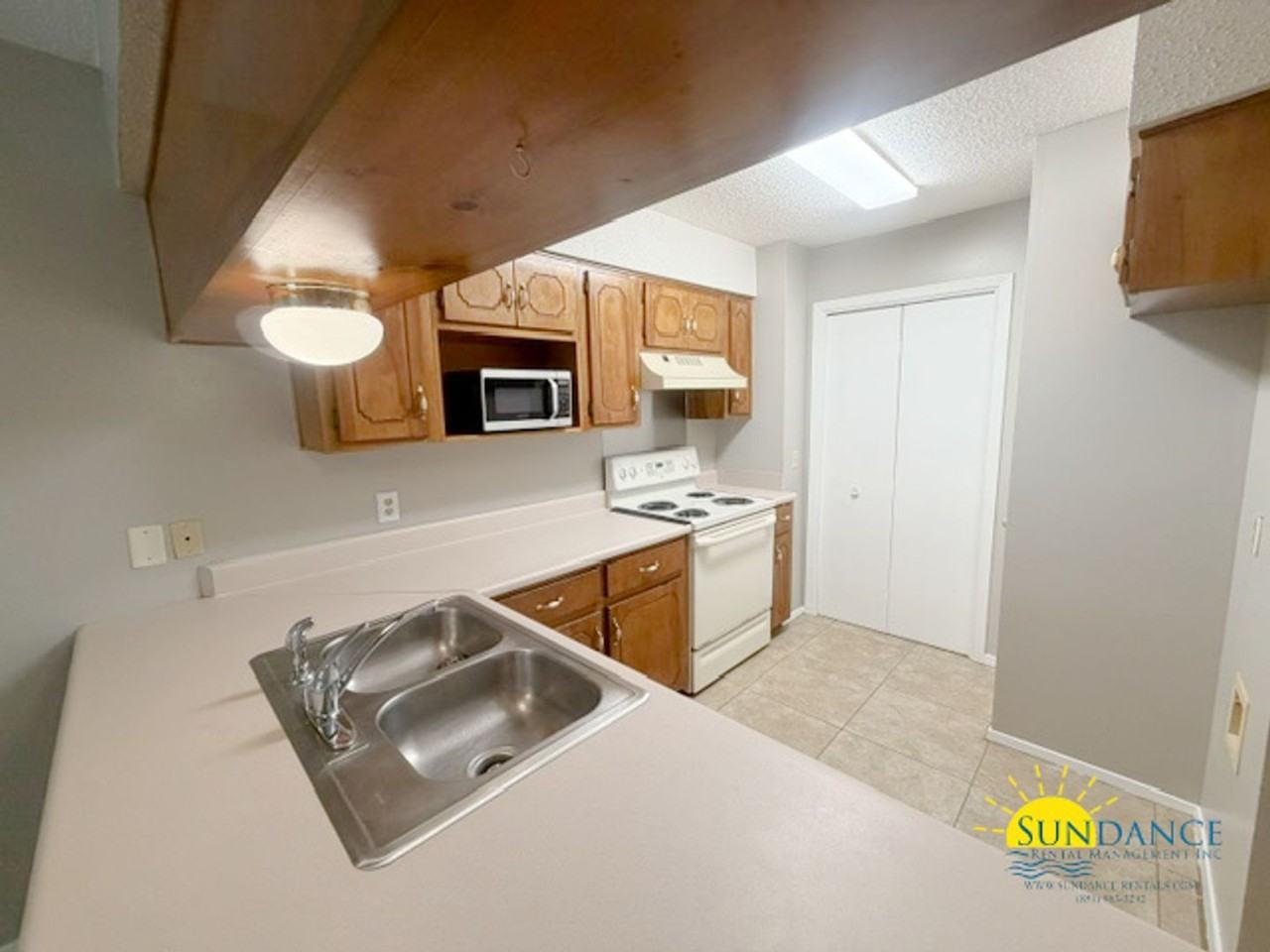 400 Harding Rd - Photo 3 of 9