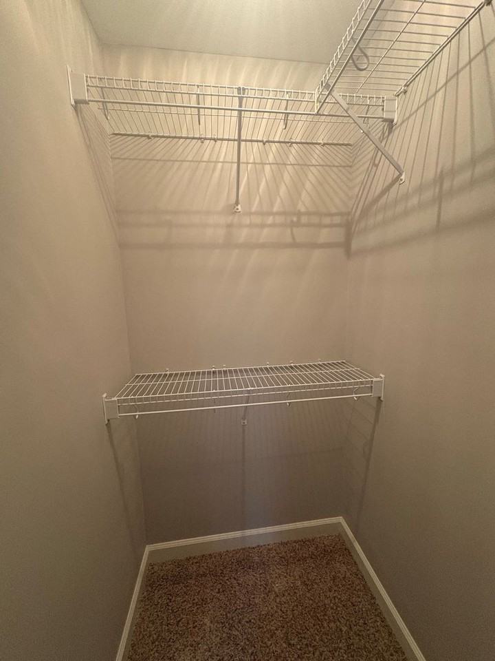 101 Avalon Ln - Photo 5 of 27