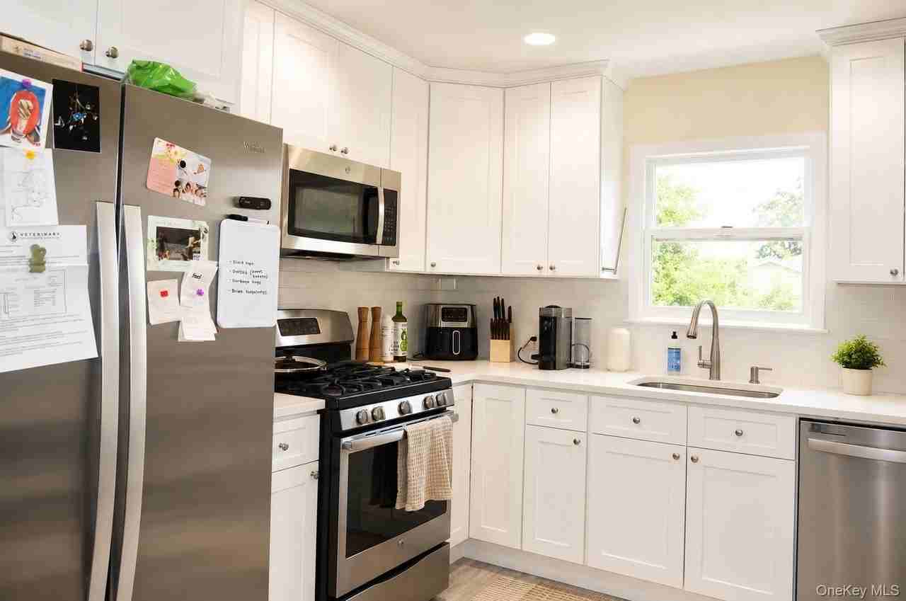 83 Lexington Ave #2ndFL - Photo 5 of 16