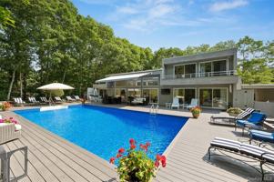 featured image of 16 Elizabeth Ln