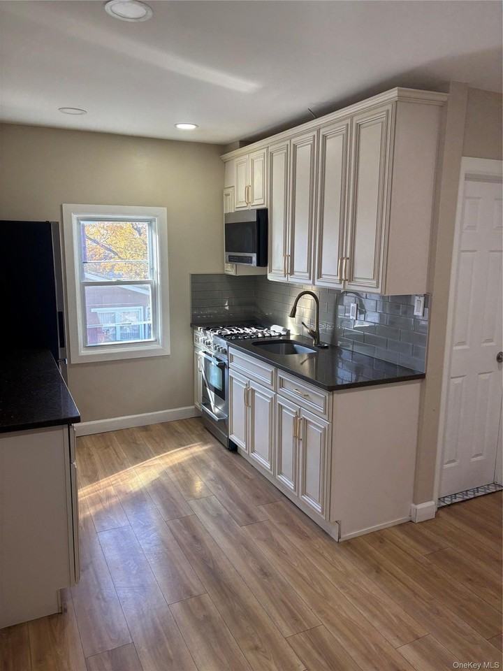 13228 Crossbay Blvd #2 - Photo 2 of 5