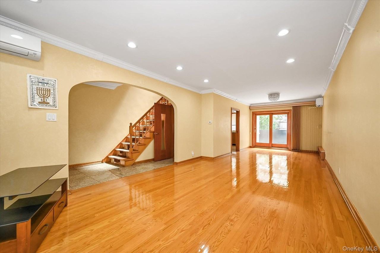 9964 65th Ave - Photo 3 of 22
