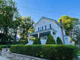 featured image of 12 Parrott St