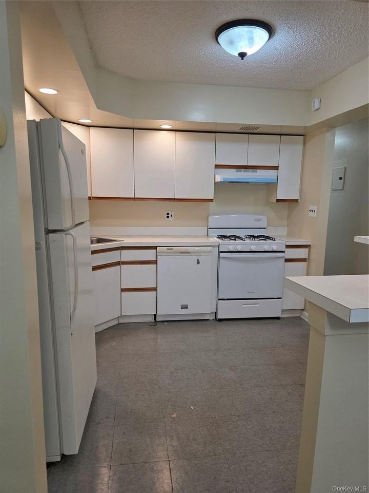 7109 Park Ave - Photo 2 of 10