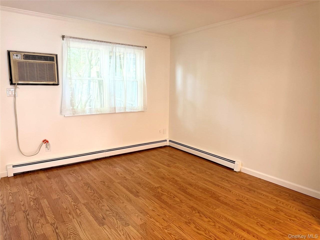 209 Everett Pl - Photo 7 of 16
