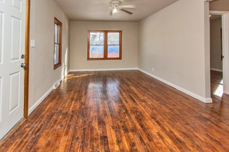 902 Titus Ave - Photo 6 of 29
