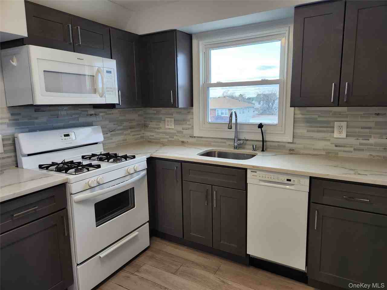 61 Roosevelt Blvd #3 - Photo 4 of 13