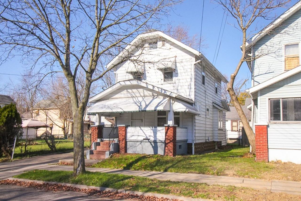 333 Upland Ave - Photo 2 of 24