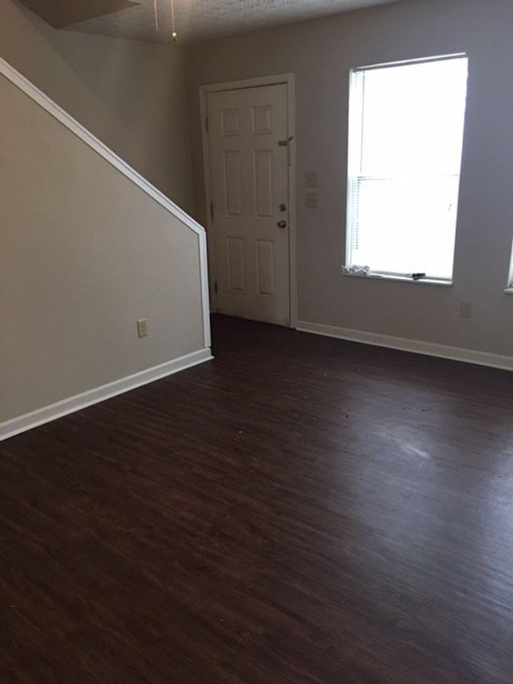 220 Taliwa Garden Dr - Photo 4 of 12