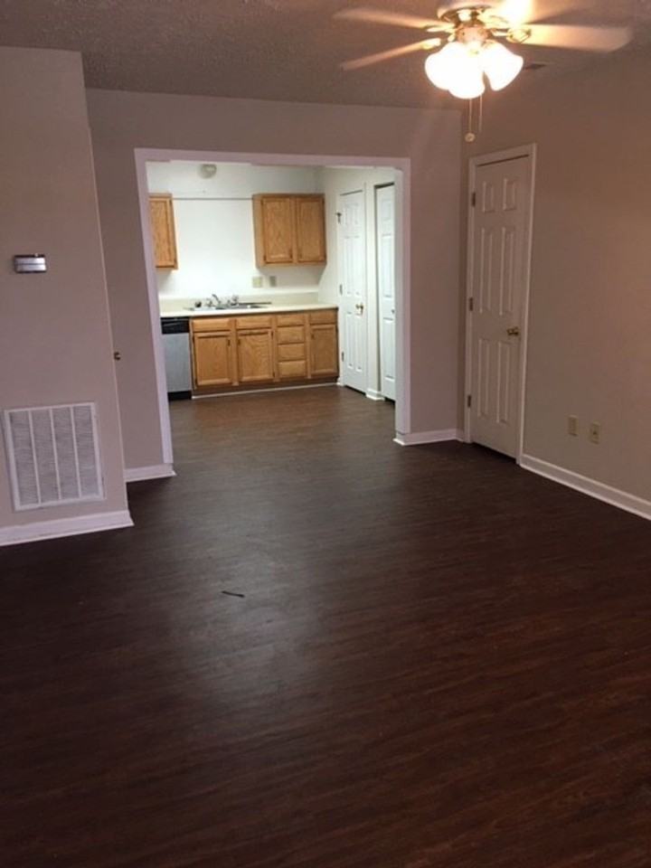 220 Taliwa Garden Dr - Photo 5 of 12