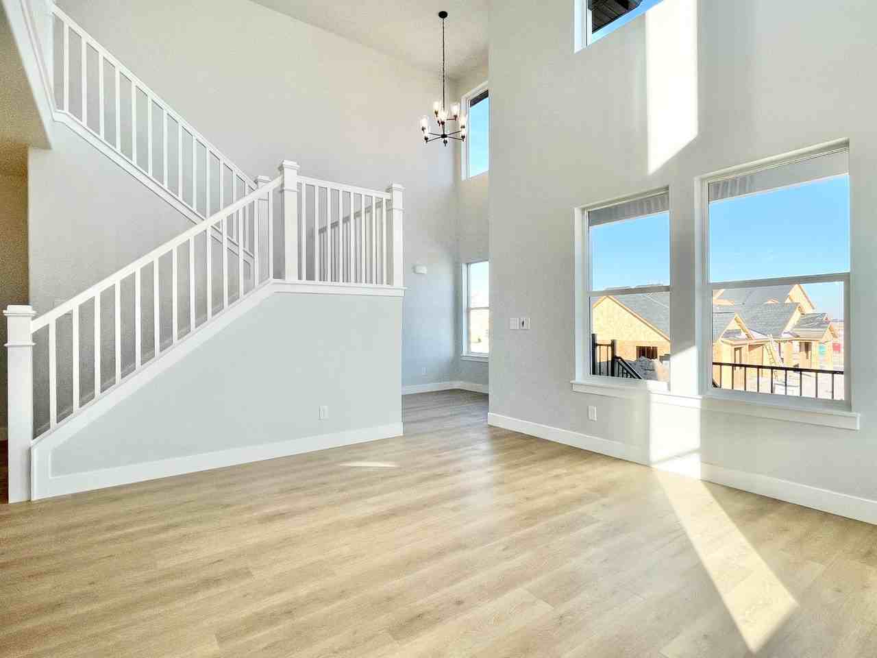 4306 W Silver Peak Ln - Photo 4 of 26