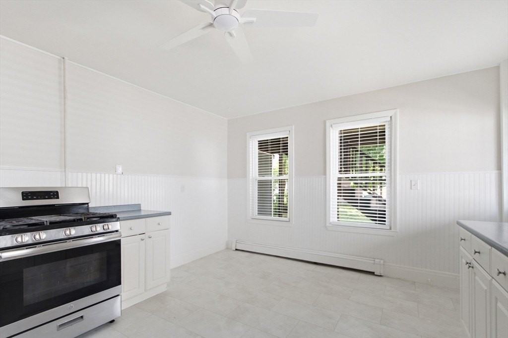 15 Weld Ave #1 - Photo 4 of 8