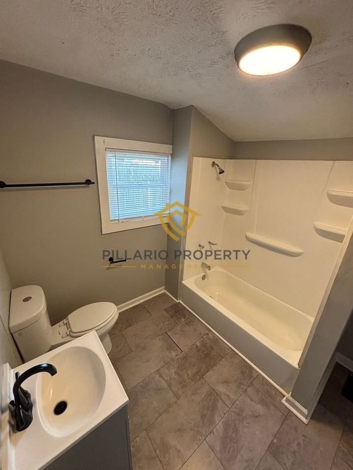 3662 Graceland Ave - Photo 4 of 16
