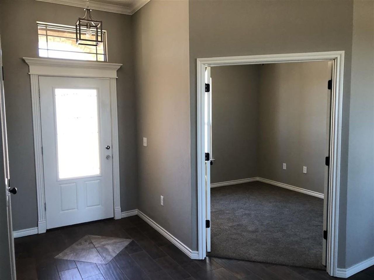 407 N Mountain Meadow Dr - Photo 3 of 12