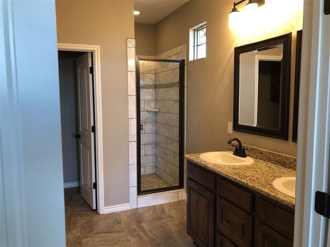 407 N Mountain Meadow Dr - Photo 4 of 12